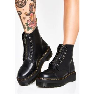 Dr. Martens Womens Chunky Platform Vegan Leather Sinclair Boots size 7 BNIB